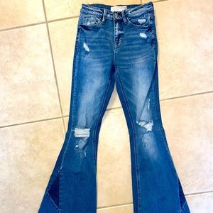 BRAND NEW. Bridge by gly Flared Jeans from Buckle.